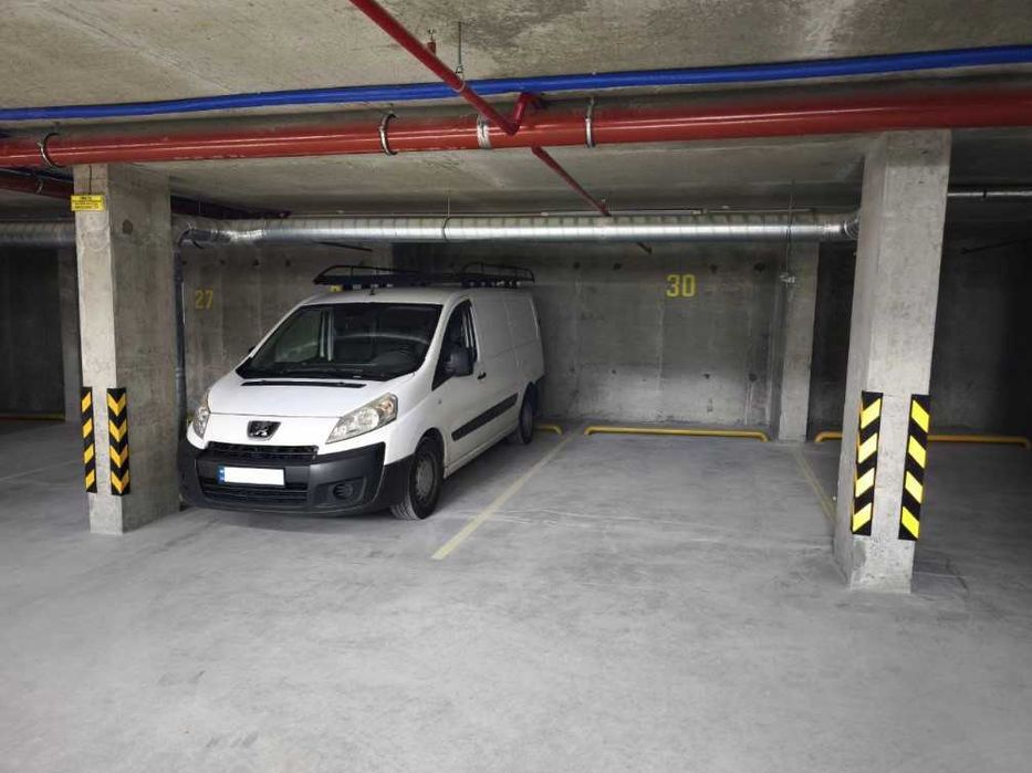 Оренда паркомісця,паркінг,гараж від власника с.Брюховичі,вул.Широка 22