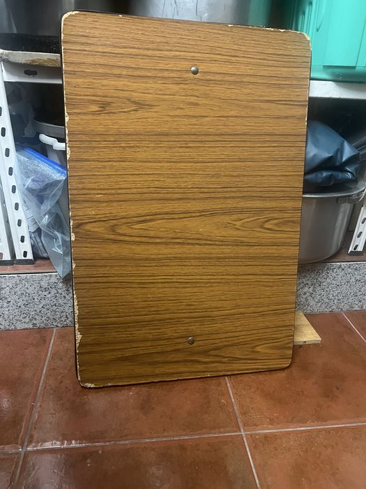 Mesa de apoio campismo ou para arrumos desdobravel