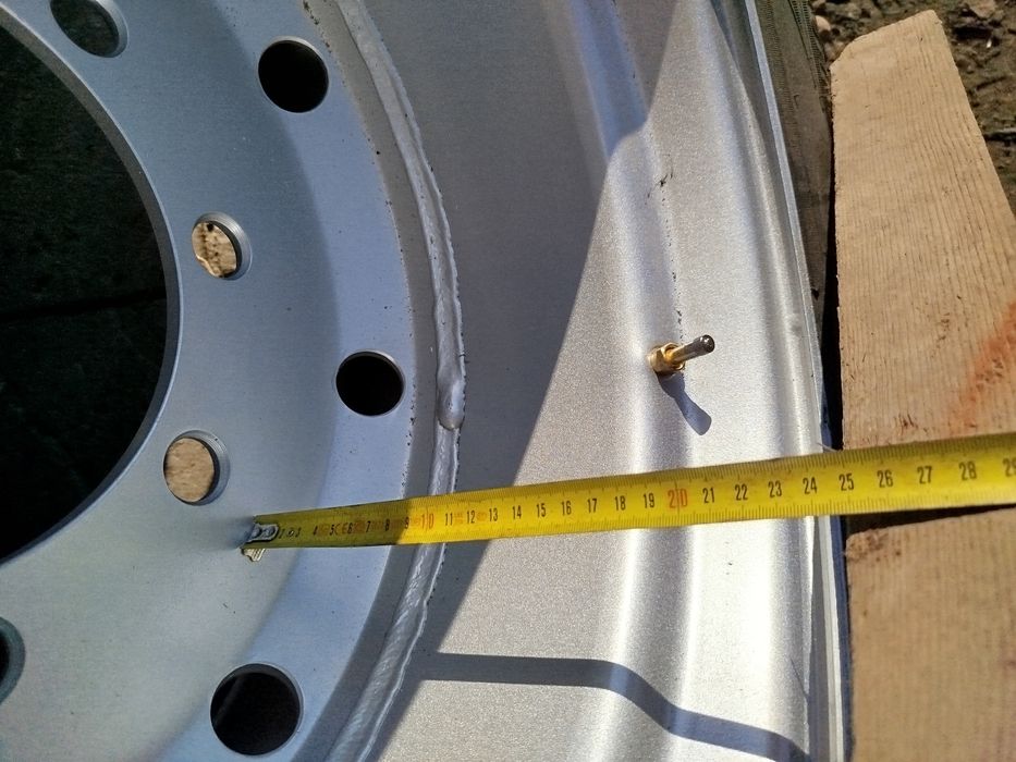 Nowe koła poszerzające 11.75x22.5 et70 8szpilek hl 8011 Bss d50 d83