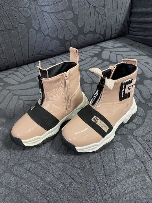 Демісезонні черевики нові