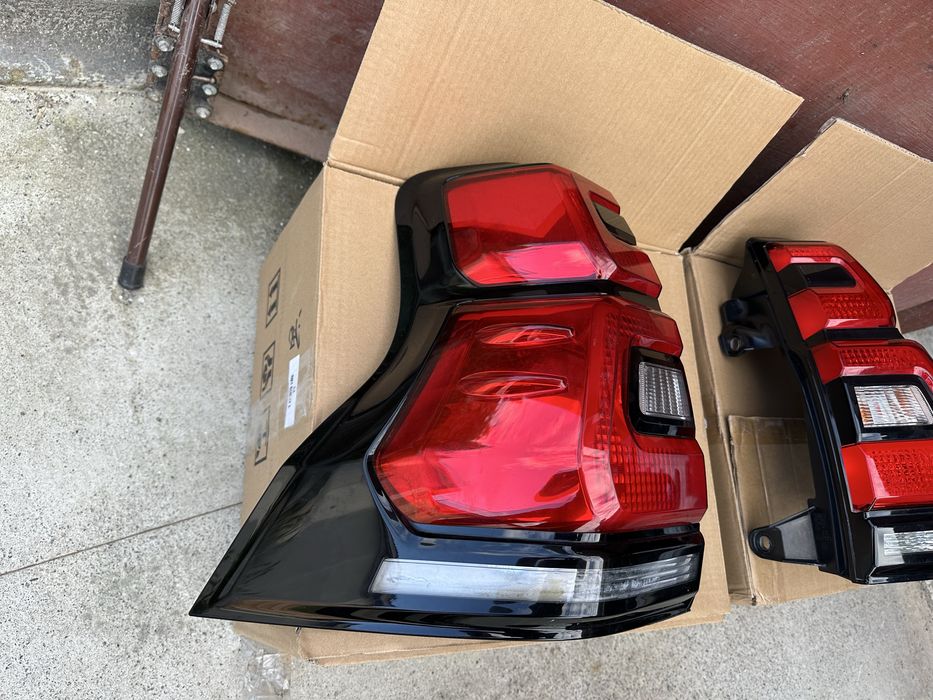 Фари задні Toyota Prado