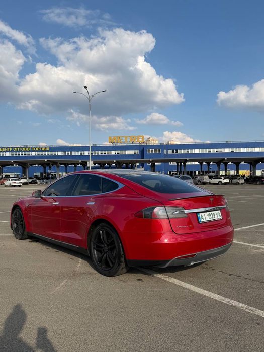 Tesla model S 85P