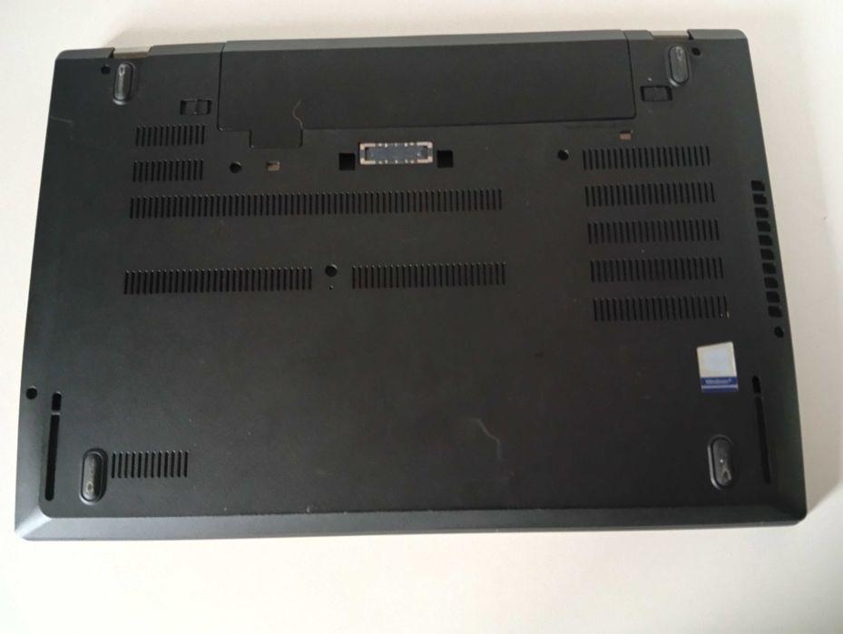 Lenovo ThinkPad T570 / 15.6" / Intel Core i5-6200U / 8GB RAM / 128GB SSD / HD / Win 11