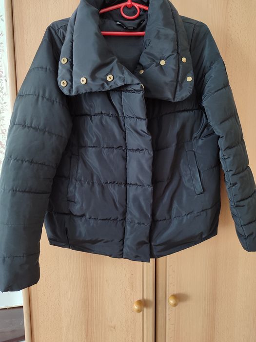 Продам куртку на підлітка