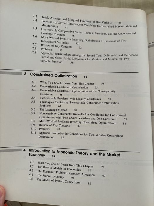 Livro Microeconomics with Calculus Brian R. Binger e Elizabeth Hoffman