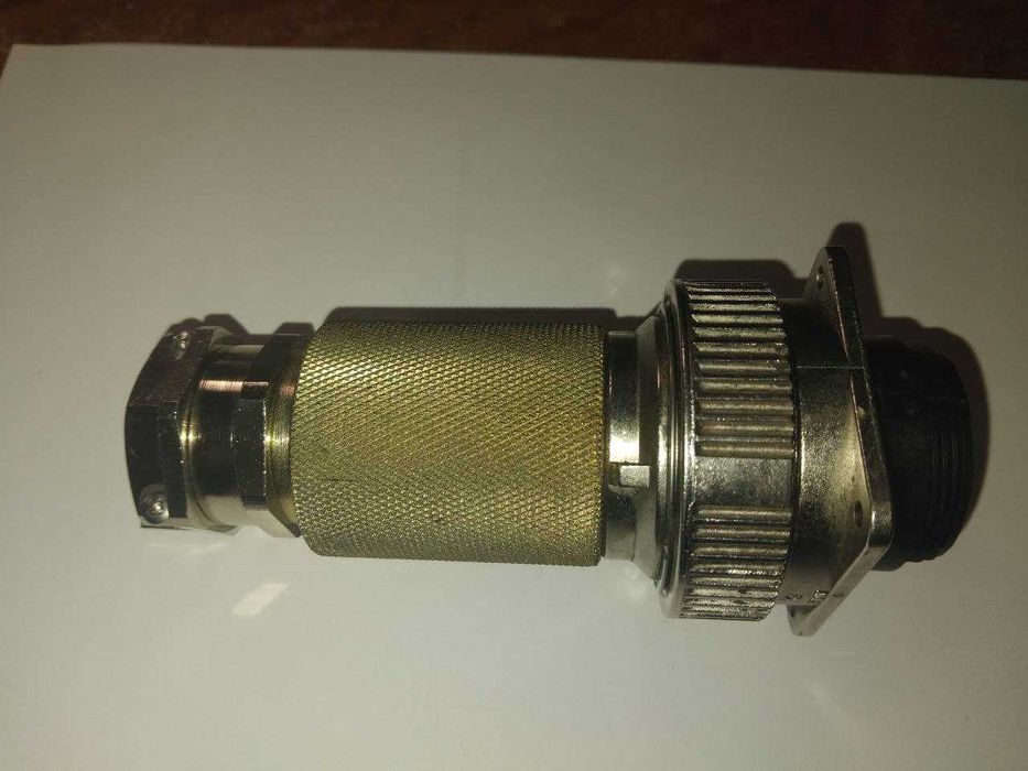 З'єднувач кабельний ввід пульта керування  для спецтехніки Haulotte