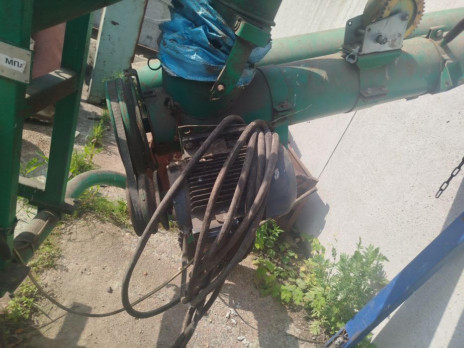 Зернозагрузчик бу зернометатель погрузчик