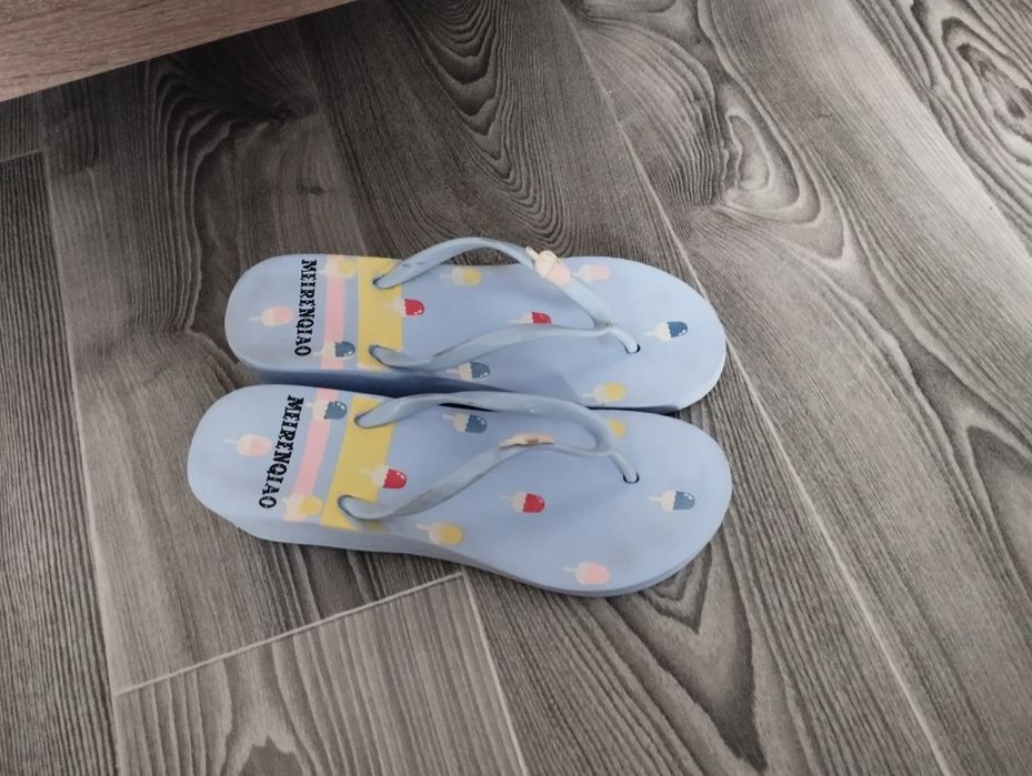 Вьетнамки , летняя обувь 38 размер.