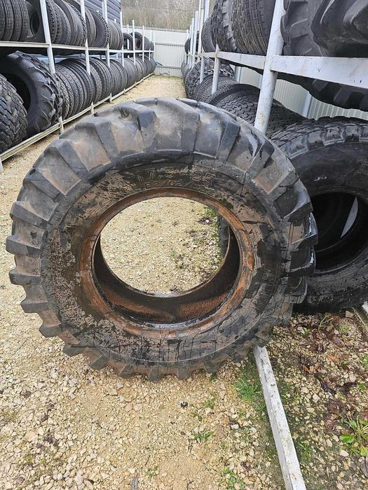 Opona 17,5 R 25 z wojska