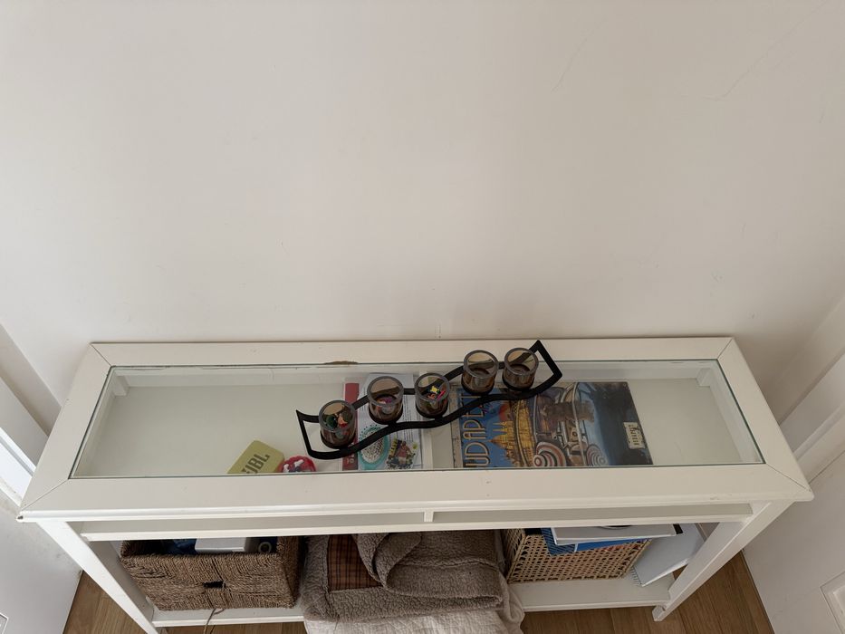 Mesa aparador branca do IKEA