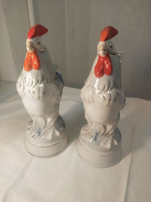 Фарфоровые графины Петушки