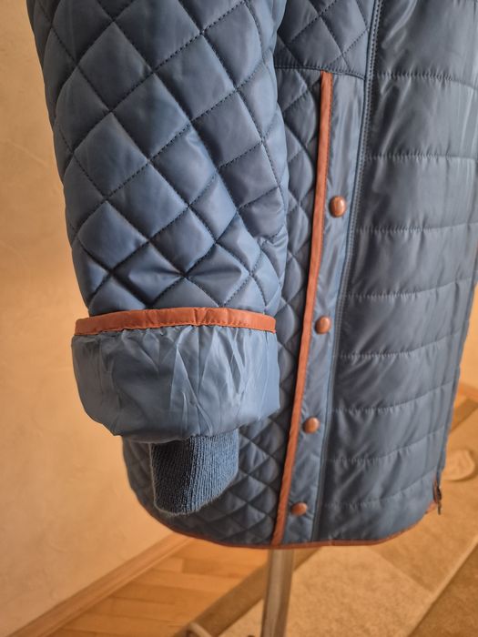 Жіноча демісезонна куртка