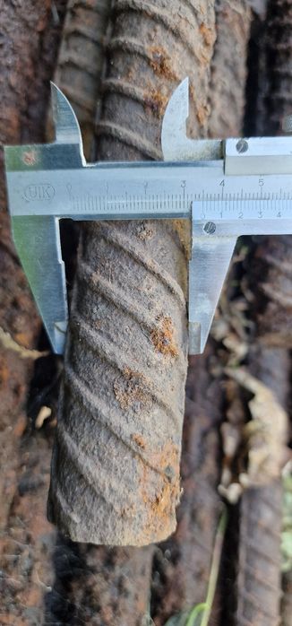 Pręty zbrojeniowe żebrowane 35 , 30 , 26 Pręt stalowy