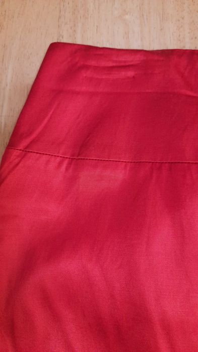 czerwona spódnica z podszewką