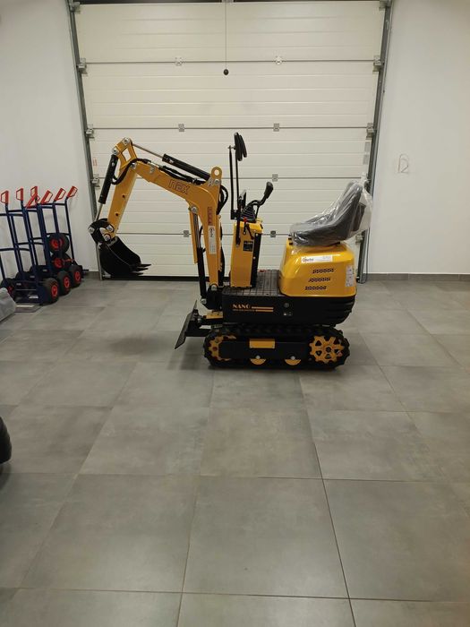 Koparka Minikoparka gąsienicowa 8,6 KM 2 sekcyjna pompa benzyna 306 cm