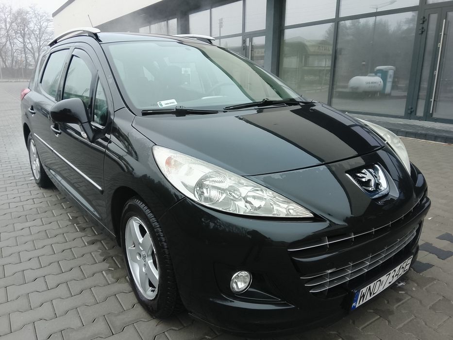 Peugeot 207Sw niski przebieg ,Gaz roczny Panorama Pół skóra