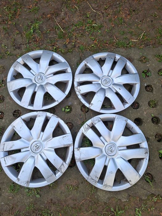 Kołpaki orginalne  Toyota 14" yaris