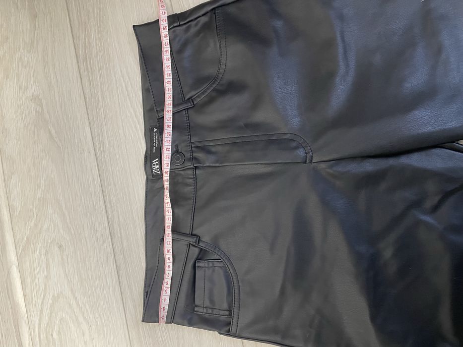 Шкіряні штани zara