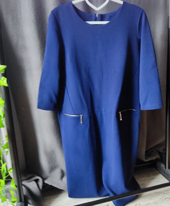 Granatowa sukienka rozmiar L