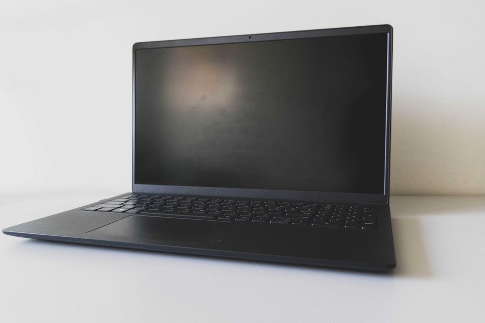 Dell Vostro 3530 i5-1335U | 16GB |  GWARANCJA | WIN 11 PRO ; do negoc.