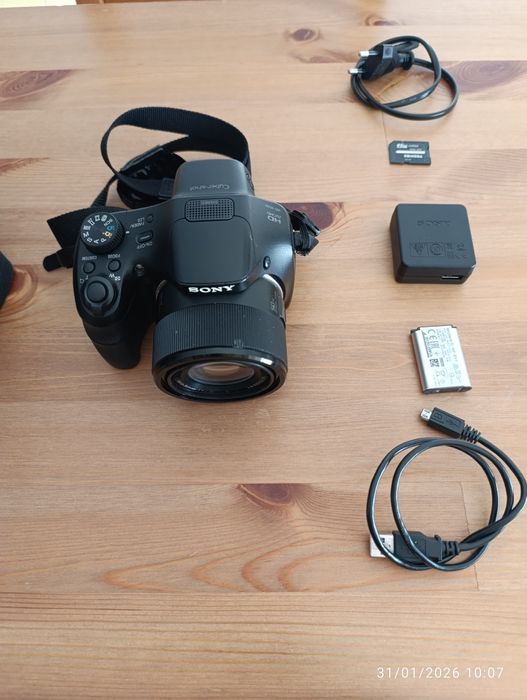 Sony Cyber-Shot DSC-HX400