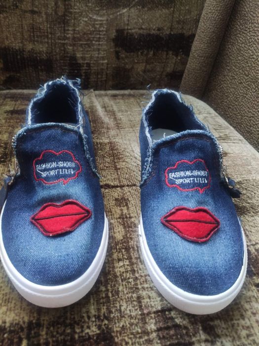 Кеди, мокасини , кросівки ,