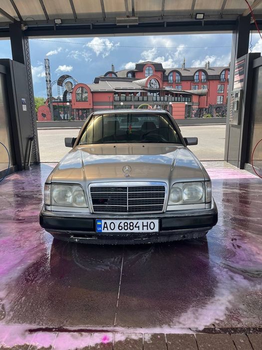 Продам Мерседес 124