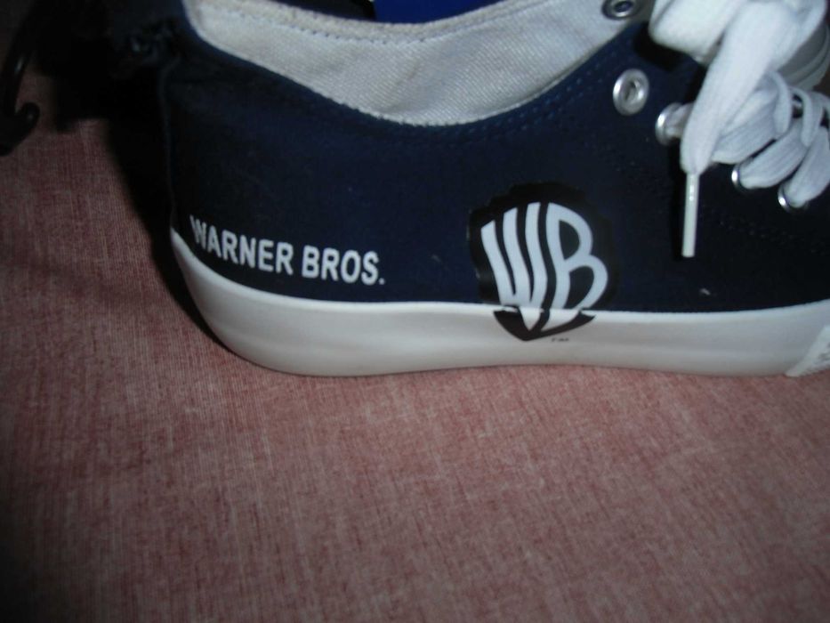 Кеды Warner Brothers 37 размер. Новые.