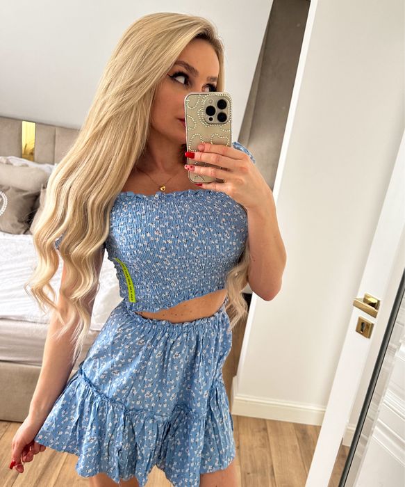 Komplet letni niebieski błękit w kwiatki top Hiszpanka i mini Cropp