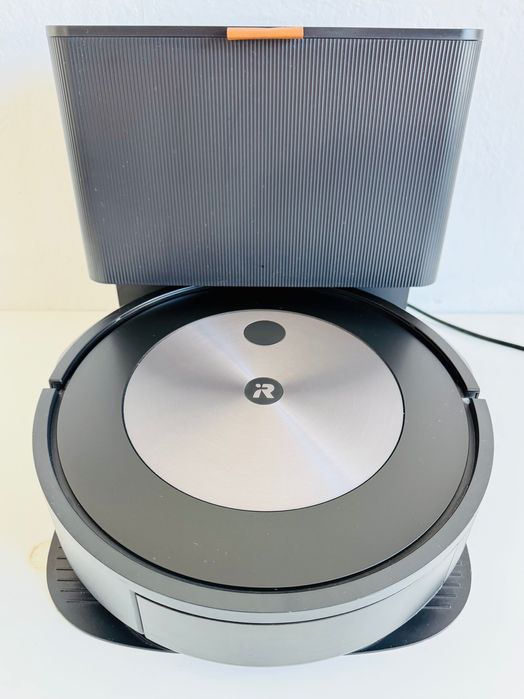 Robot Roomba J7+ stacja dokująca Clean Base czarny aplikacja