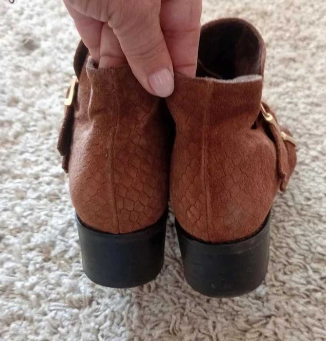 Botins em pele Camel