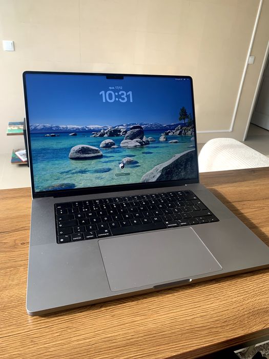 MacBook Pro 16 M1 Max 32GB / 1TB + Magic Mouse 2 + Extras - Como Novo