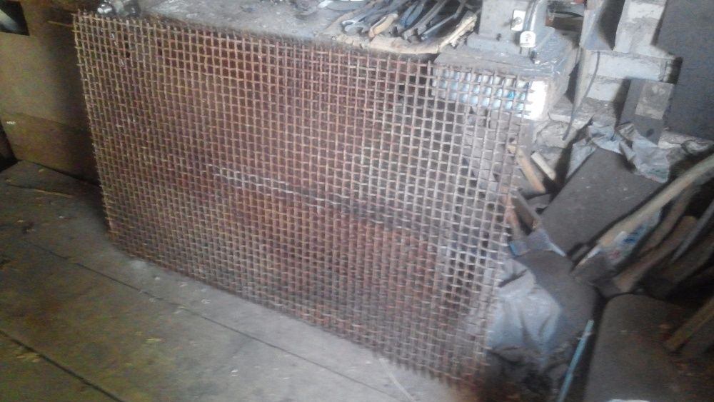 сетка металлическая рифлёная ячейки -2см. на -2см.