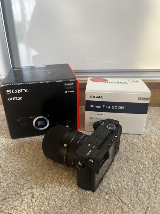 Sony a6300 + Sigma C30 2800 przebiegu JAK NOWY