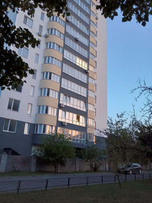 Здається 2 кімнатна квартира в центрі