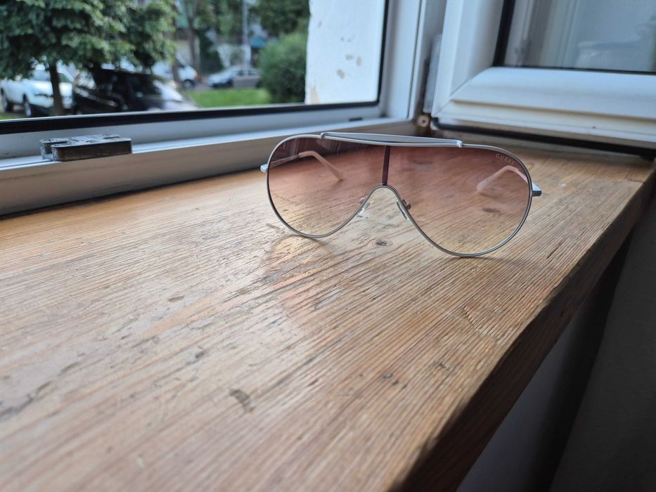 Okulary przeciwsłoneczne Guess