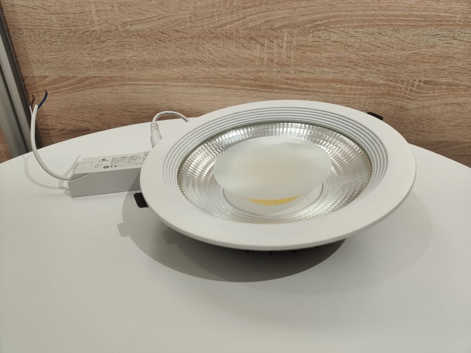 Встраиваемый точечный Led светильник  23W.