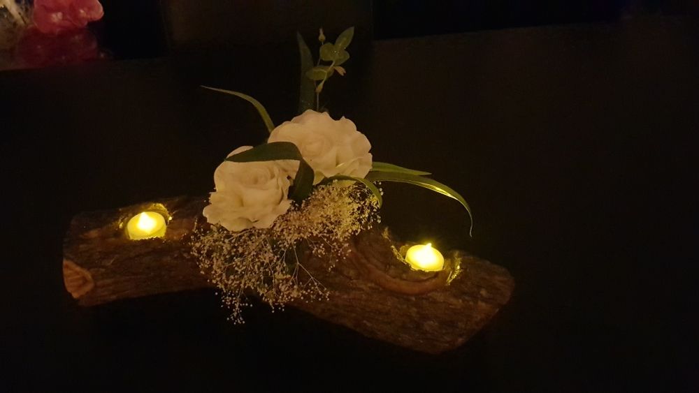 Arranjo central de mesa todo feito á mão e  com velas em LED