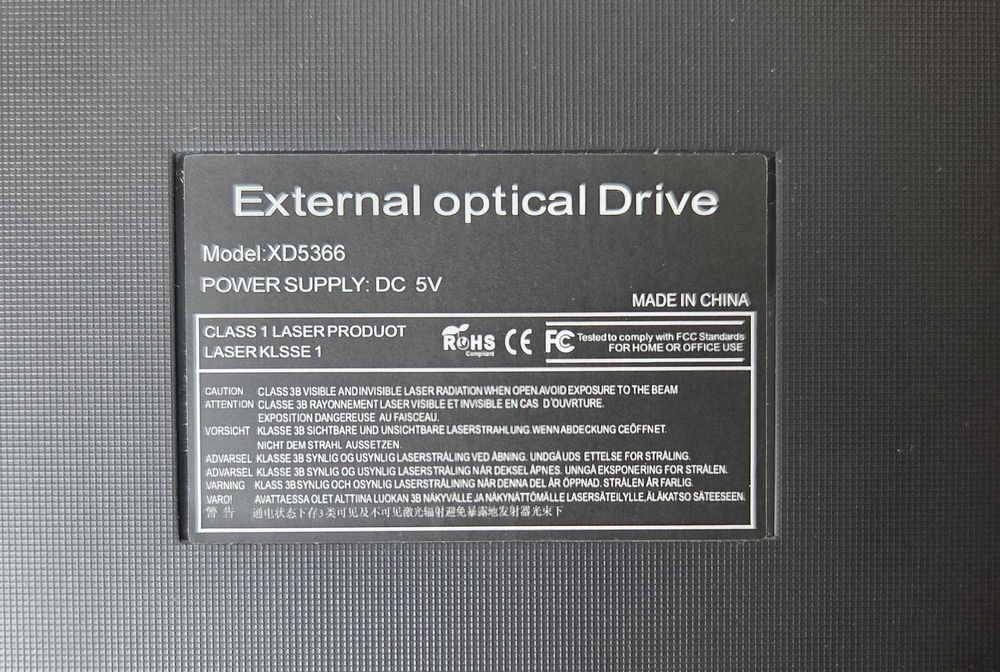 Zewnętrzny przenośny odtwarzacz DVD / CD