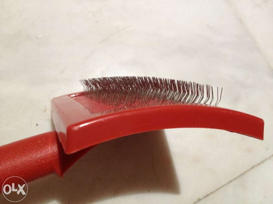 Escova para animais (gatos / cães) de pêlo curto - Vermelha