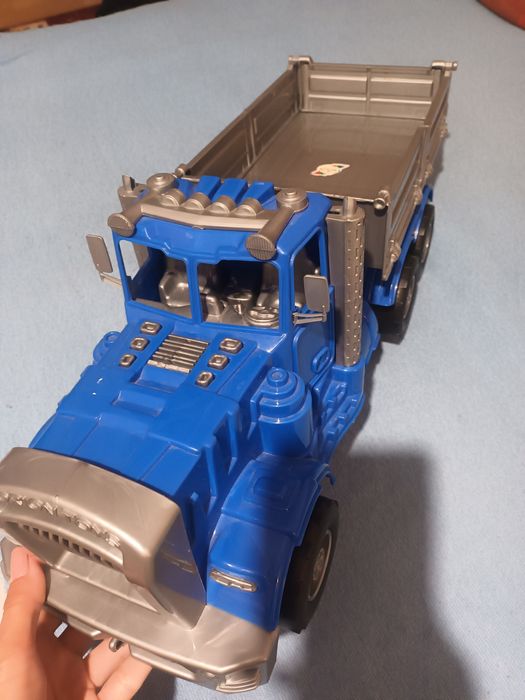 Іграшка дитяча "Вантажівка"