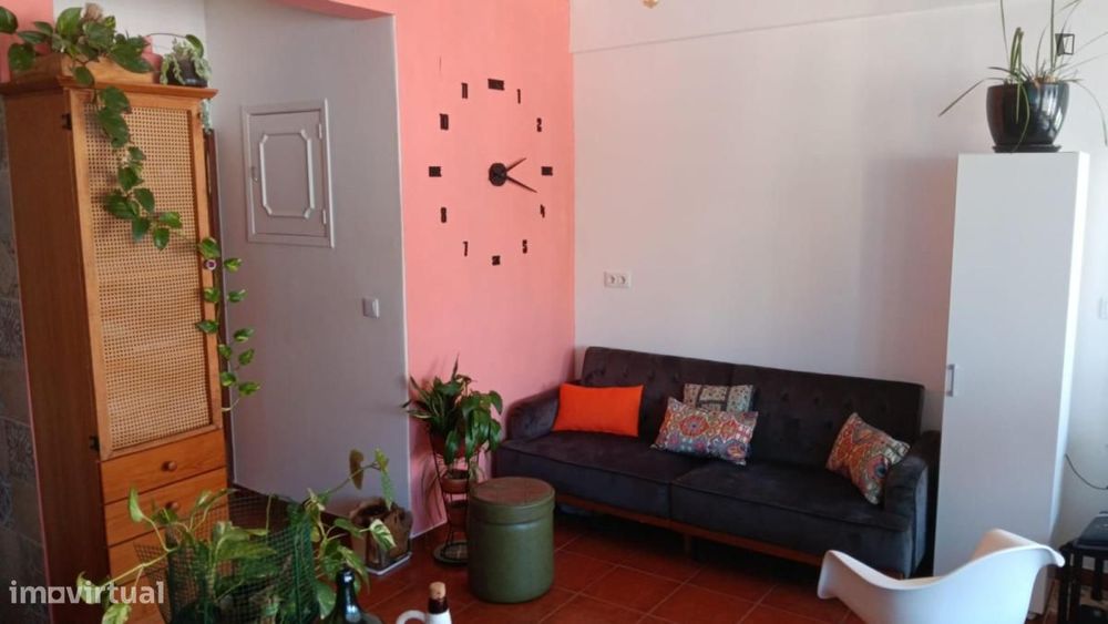 Estúdio - localizado em Arroios Lisbon