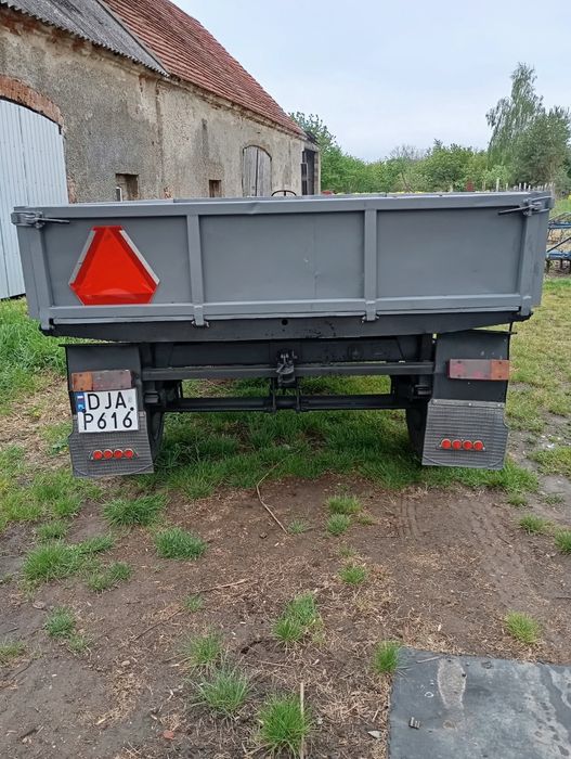 Siewnik Poznaniak 2 + przyczepa D46 cana za oba