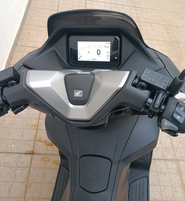 Honda PCX DX - 2025