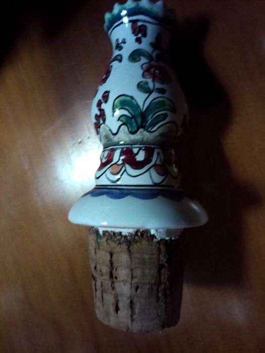 Lindo jarro decorativo  Pintado a mao  "Berardos" SCARL Séc. XVII