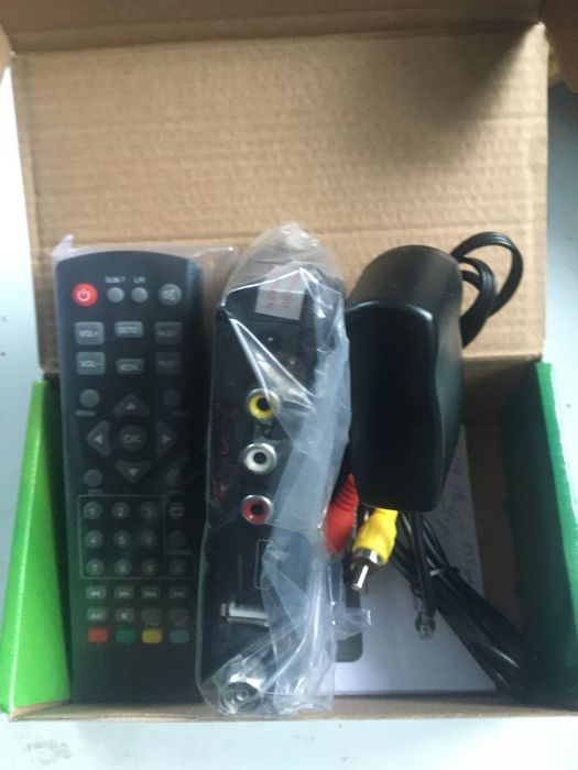 Цифровой эфирный DVB-T2 тюнер ресивер