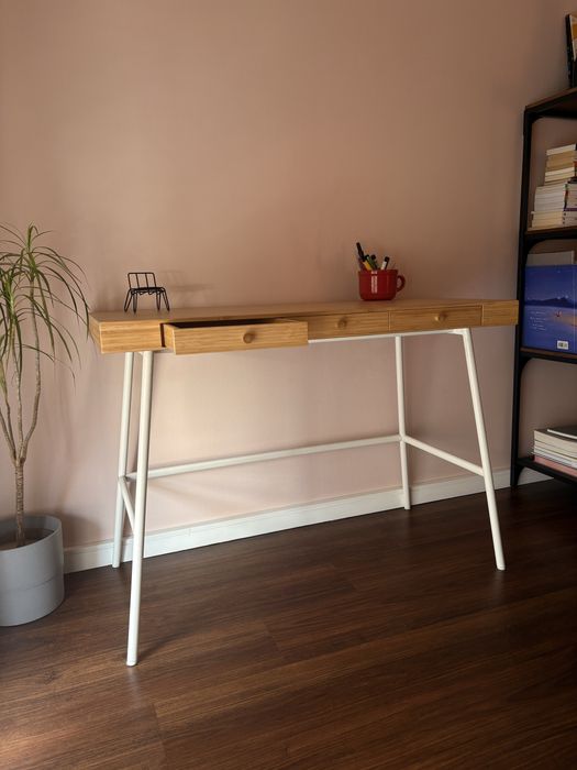 Secretária Lillasen, Ikea