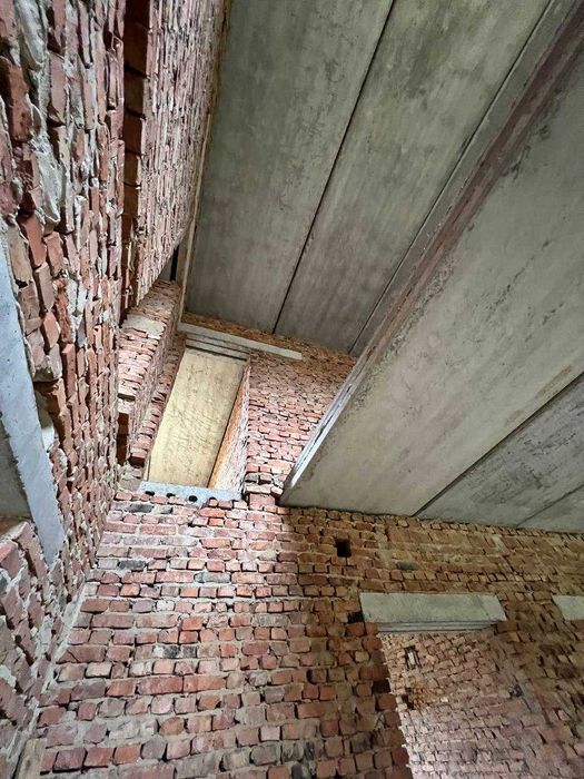 Продається будинок з гаражем біля Мостиськ