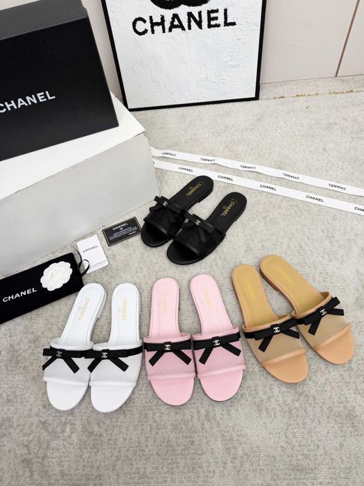 Klapki Chanel