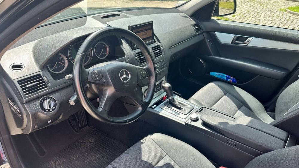Mercedes-Benz C220